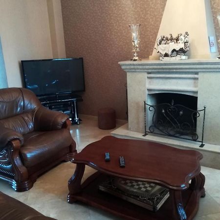 Leon Hotel Tbilisi Ngoại thất bức ảnh
