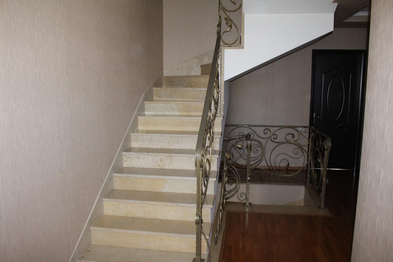 Leon Hotel Tbilisi Ngoại thất bức ảnh