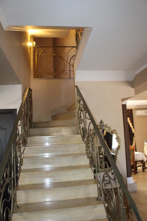 Leon Hotel Tbilisi Ngoại thất bức ảnh