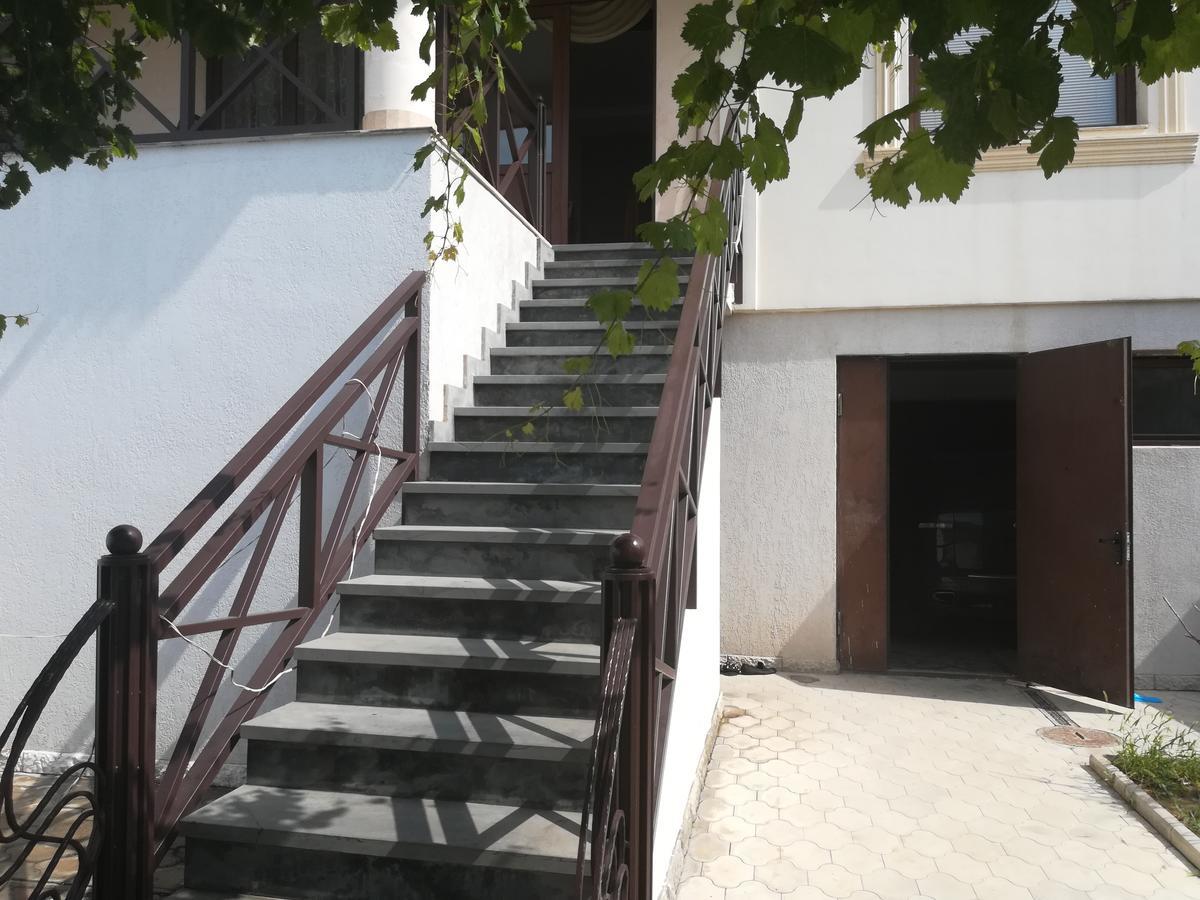 Leon Hotel Tbilisi Ngoại thất bức ảnh