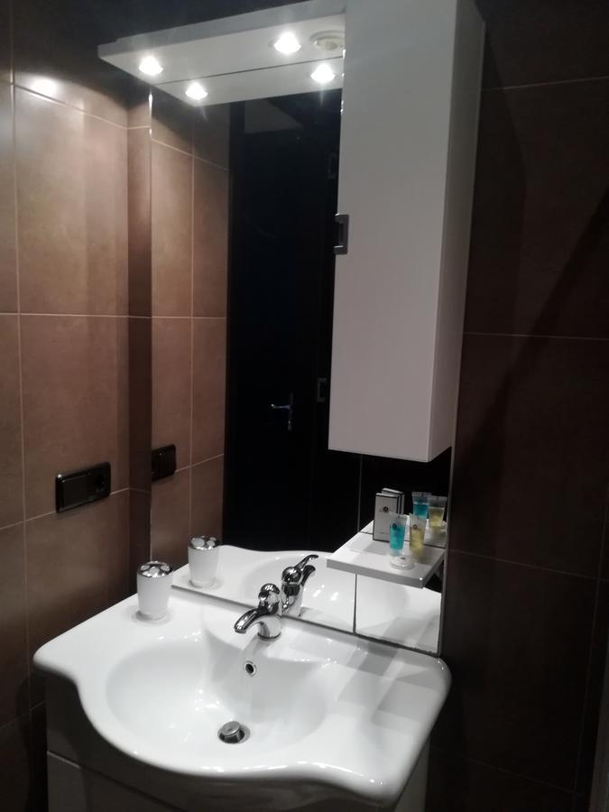 Leon Hotel Tbilisi Ngoại thất bức ảnh