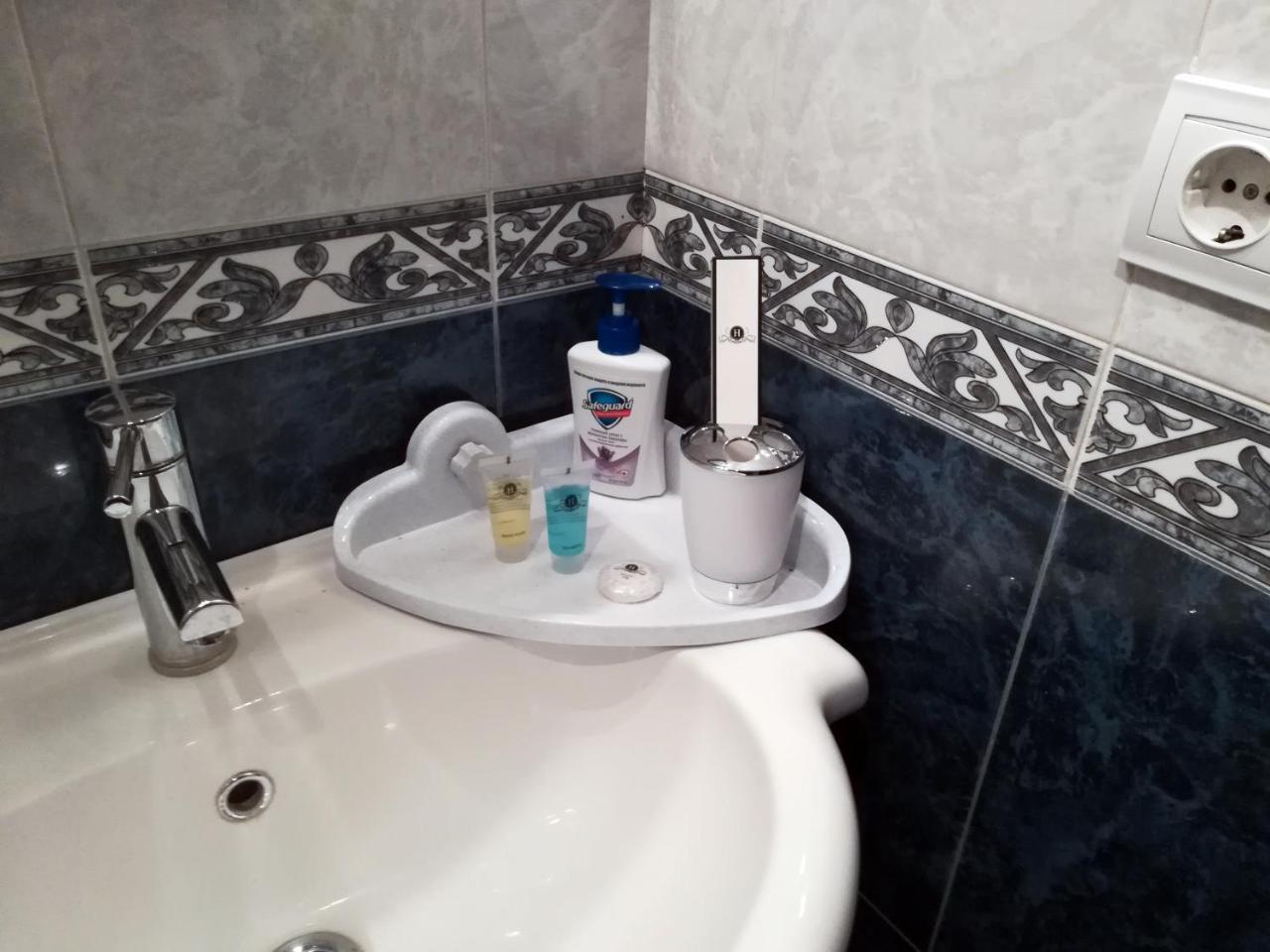 Leon Hotel Tbilisi Ngoại thất bức ảnh