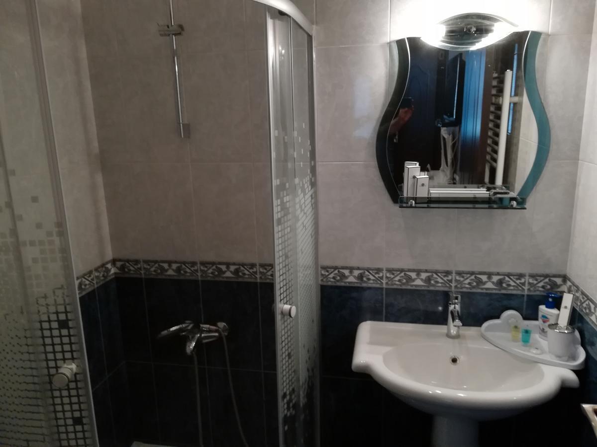Leon Hotel Tbilisi Ngoại thất bức ảnh