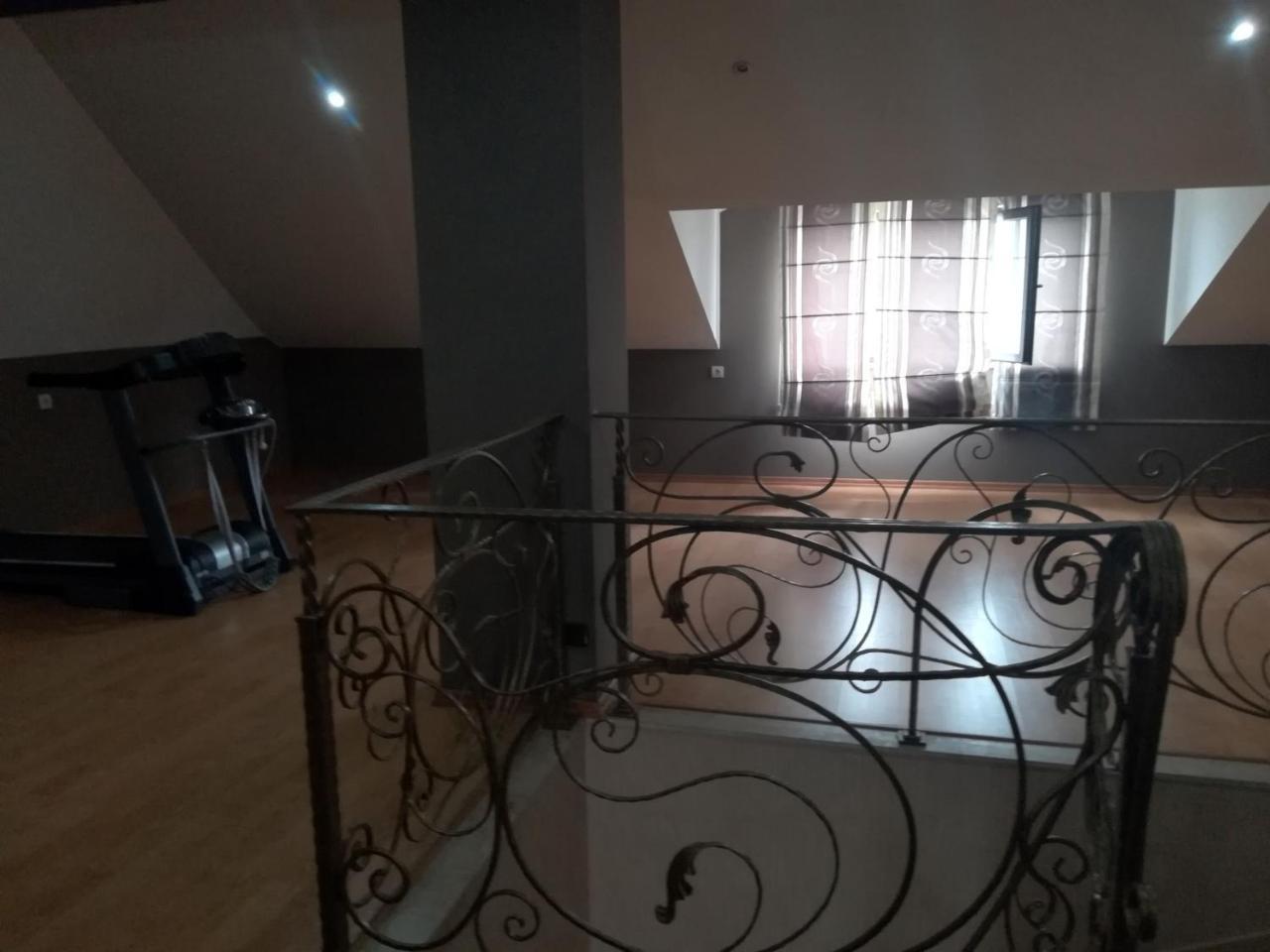 Leon Hotel Tbilisi Ngoại thất bức ảnh