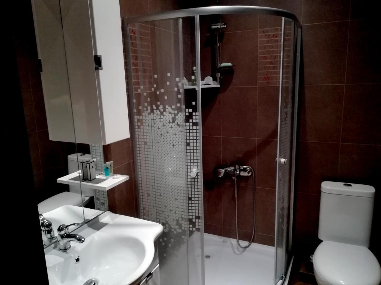 Leon Hotel Tbilisi Ngoại thất bức ảnh