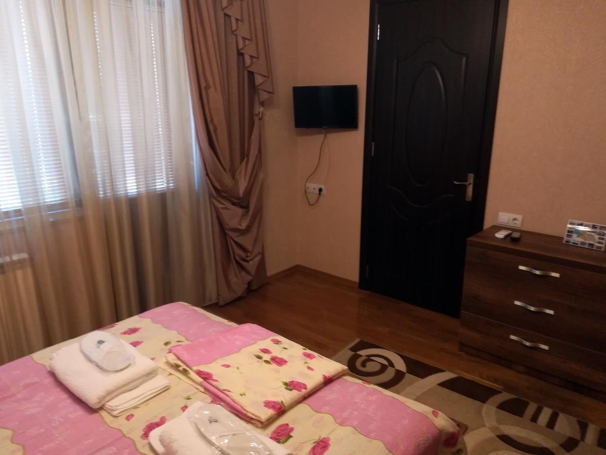 Leon Hotel Tbilisi Ngoại thất bức ảnh