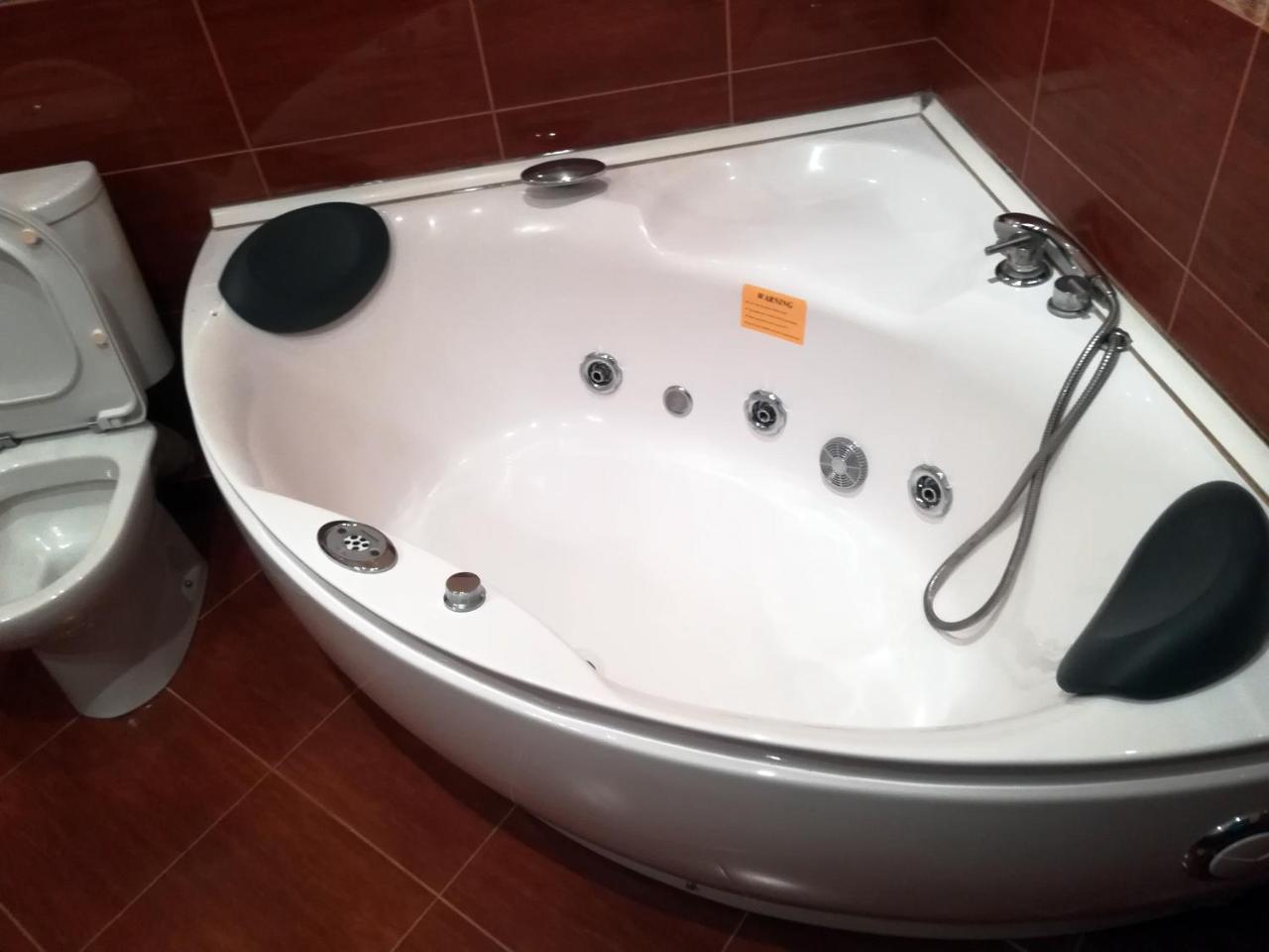 Leon Hotel Tbilisi Ngoại thất bức ảnh